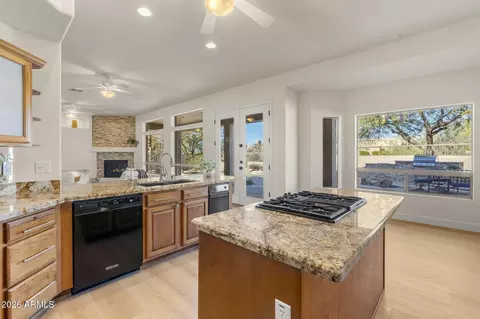 Kitchen - 7418 E Sandia Cir, Mesa, AZ 85207 photo 5 of 8