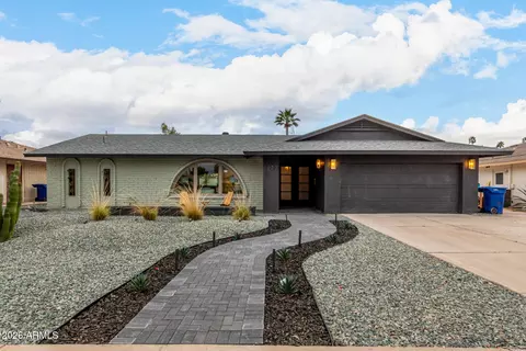 Exterior - 1023 E Watson Dr, Tempe, AZ 85283 photo 6 of 12
