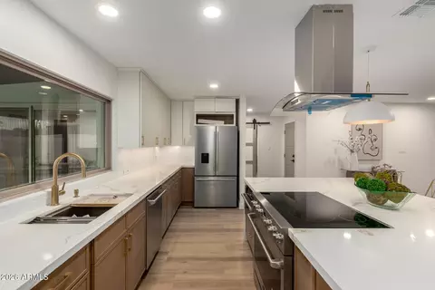 Kitchen - 1023 E Watson Dr, Tempe, AZ 85283 photo 3 of 3