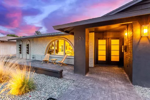 Exterior - 1023 E Watson Dr, Tempe, AZ 85283 photo 5 of 12