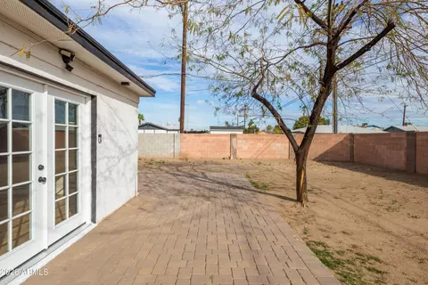 Exterior - 4255 N 30th Dr, Phoenix, AZ 85017 photo 9 of 11