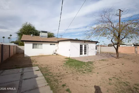Exterior - 4255 N 30th Dr, Phoenix, AZ 85017 photo 5 of 11