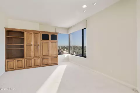 Bedroom - 1040 E Osborn Rd #601, Phoenix, AZ 85014 photo 7 of 9
