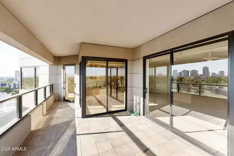 Exterior - 1040 E Osborn Rd #601, Phoenix, AZ 85014 photo 2 of 6