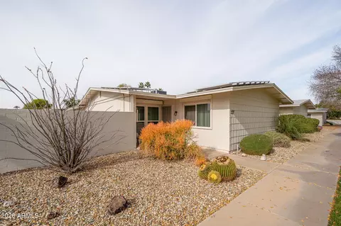 10539 W Palmeras Dr, Sun City, AZ 85373
