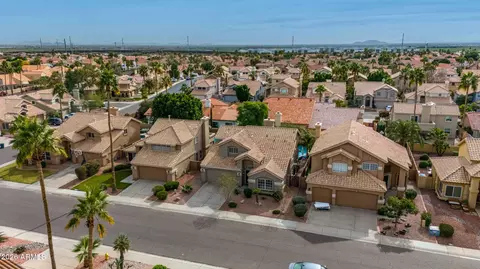 View/Area - 3821 E Tanglewood Dr, Phoenix, AZ 85048 photo 3 of 6