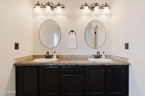 Bath - 3821 E Tanglewood Dr, Phoenix, AZ 85048 photo 1 of 7