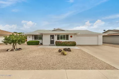 19619 N Signal Butte Cir, Sun City, AZ 85373