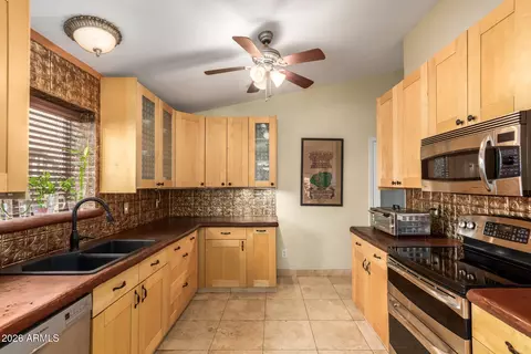 Kitchen - 4709 E Lone Cactus Dr, Phoenix, AZ 85050 photo 1 of 1