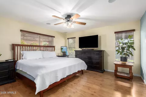 Bedroom - 4709 E Lone Cactus Dr, Phoenix, AZ 85050 photo 1 of 2