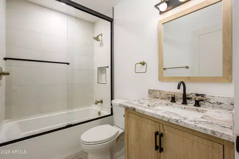 1132 W Laguna Azul Ave, Mesa, AZ 85210