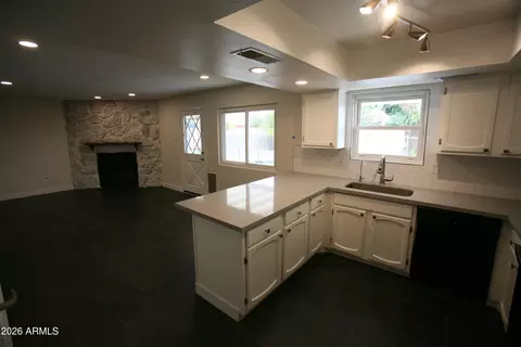 Living - 2741 S S Brks, Mesa, AZ 85202 photo 3 of 5