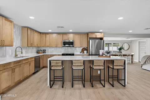 1644 W Friess Dr, Phoenix, AZ 85023
