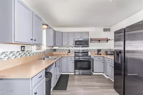Kitchen - 35 S Doran --, Mesa, AZ 85204 photo 2 of 3