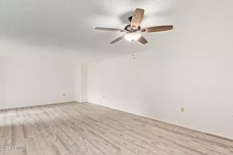 Living - 3033 E Devonshire Ave #2036, Phoenix, AZ 85016 photo 2 of 10