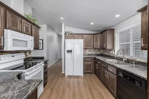 1702 E Michelle Dr, Phoenix, AZ 85022 photo 13