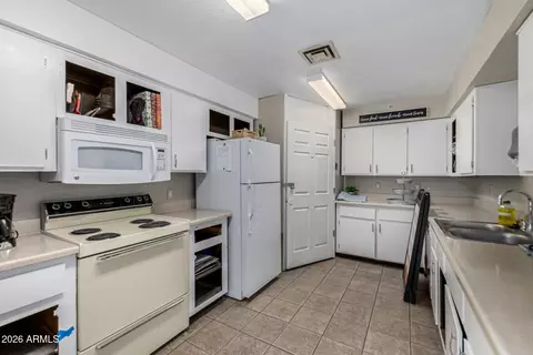 1702 E Michelle Dr, Phoenix, AZ 85022 photo 37