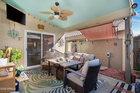 Exterior - 1513 W Shellfish Dr, Gilbert, AZ 85233 photo 5 of 6