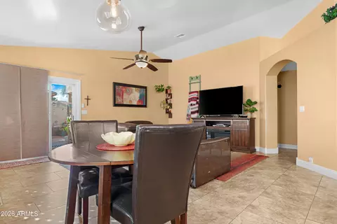 Dining - 1513 W Shellfish Dr, Gilbert, AZ 85233 photo 2 of 2