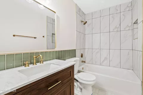 Bath - 610 E San Juan Ave, Phoenix, AZ 85012 photo 4 of 4
