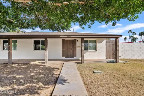 Exterior - 610 E San Juan Ave, Phoenix, AZ 85012 photo 3 of 4