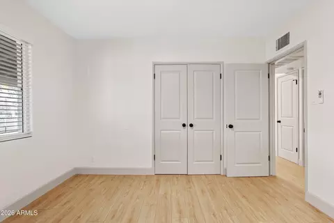 Bedroom - 610 E San Juan Ave, Phoenix, AZ 85012 photo 3 of 4