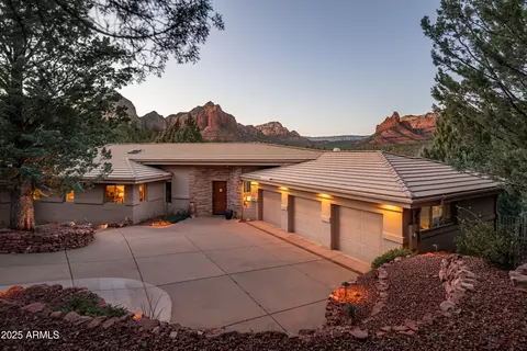 15 Soldiers Trl, Sedona, AZ 86336