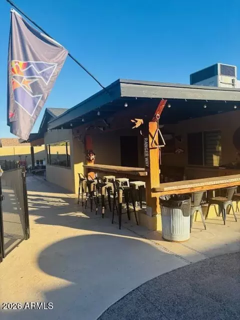 4042 E Nisbet Rd, Phoenix, AZ 85032