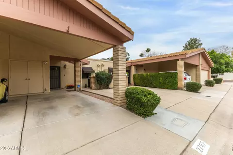 Exterior - 2707 E Shaw Butte Dr, Phoenix, AZ 85028 photo 2 of 9