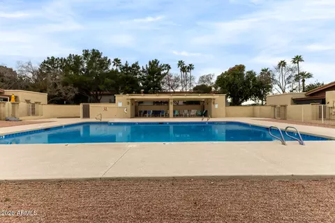 Exterior - 2707 E Shaw Butte Dr, Phoenix, AZ 85028 photo 8 of 9