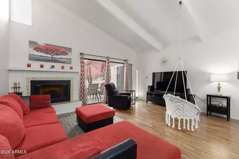 Living - 2707 E Shaw Butte Dr, Phoenix, AZ 85028 photo 3 of 4