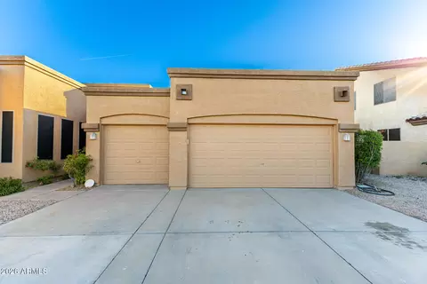 Exterior - 3283 E Red Oak Ln, Gilbert, AZ 85297 photo 4 of 10