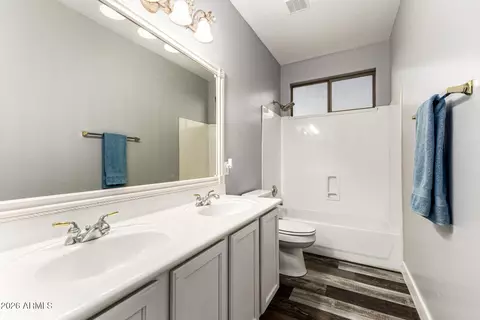 Bath - 3283 E Red Oak Ln, Gilbert, AZ 85297 photo 4 of 5