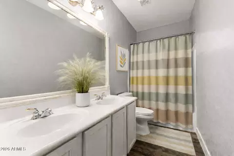Bath - 3283 E Red Oak Ln, Gilbert, AZ 85297 photo 5 of 5