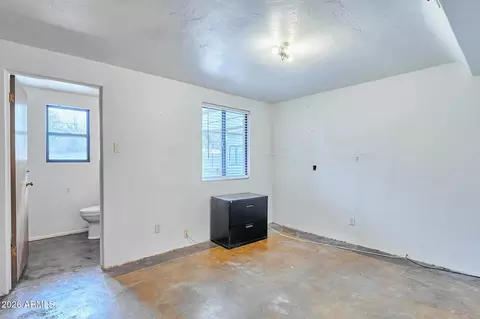 Bedroom - 327 E Medlock Dr, Phoenix, AZ 85012 photo 4 of 6