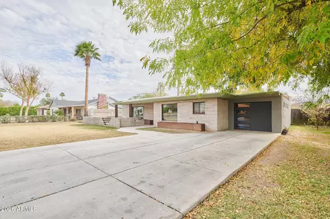 327 E Medlock Dr, Phoenix, AZ 85012