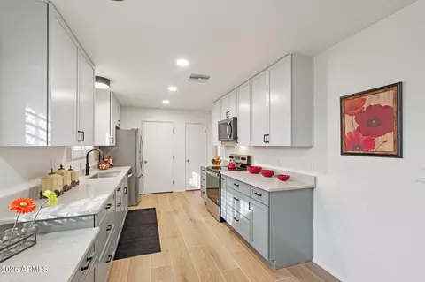 10115 W Cheryl Dr, Sun City, AZ 85351