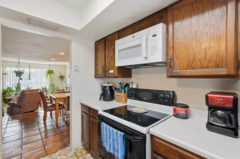 Kitchen - 3462 E Hearn Rd, Phoenix, AZ 85032 photo 2 of 5