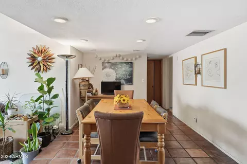 Dining - 3462 E Hearn Rd, Phoenix, AZ 85032 photo 4 of 4