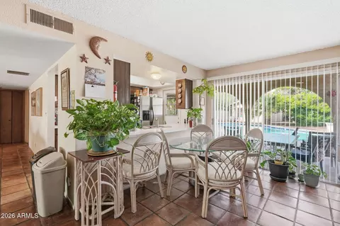 Dining - 3462 E Hearn Rd, Phoenix, AZ 85032 photo 2 of 4
