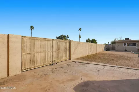 Exterior - 3462 E Hearn Rd, Phoenix, AZ 85032 photo 2 of 10