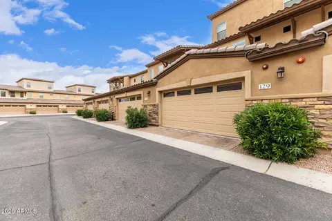 2821 S Skyline Dr #129, Mesa, AZ 85212