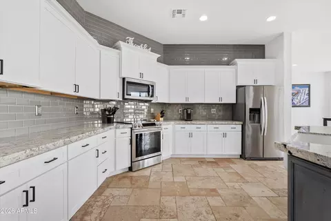 Kitchen - 1617 W Maddock Rd, Phoenix, AZ 85086 photo 2 of 4