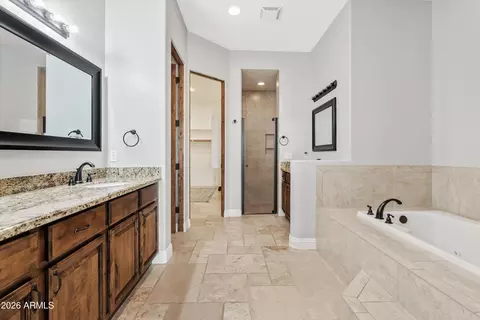 Bath - 1617 W Maddock Rd, Phoenix, AZ 85086 photo 4 of 6