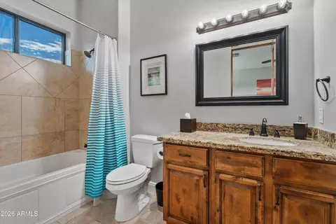 Bath - 1617 W Maddock Rd, Phoenix, AZ 85086 photo 1 of 6