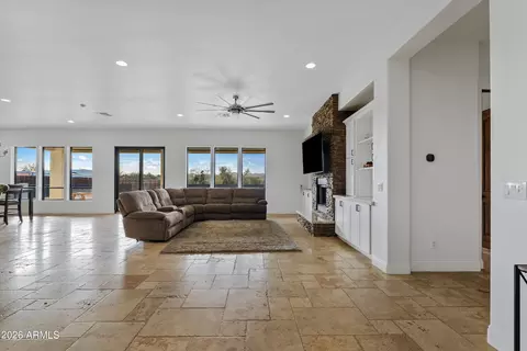 Living - 1617 W Maddock Rd, Phoenix, AZ 85086 photo 1 of 2