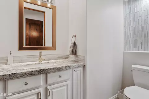 Bath - 1617 W Maddock Rd, Phoenix, AZ 85086 photo 3 of 6