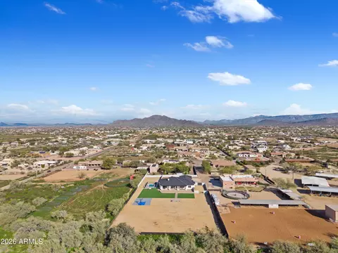 View/Area - 1617 W Maddock Rd, Phoenix, AZ 85086 photo 3 of 5