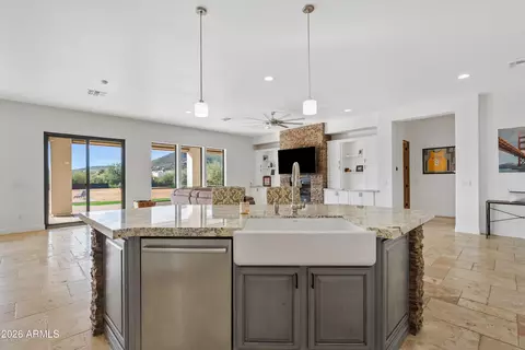 Kitchen - 1617 W Maddock Rd, Phoenix, AZ 85086 photo 3 of 4