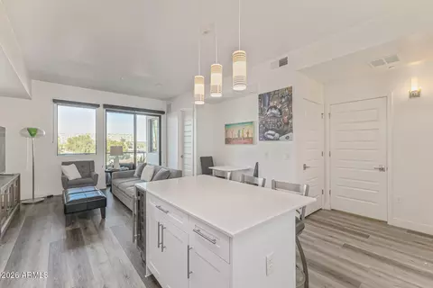 7300 Earll Dr #3020, Scottsdale, AZ 85251